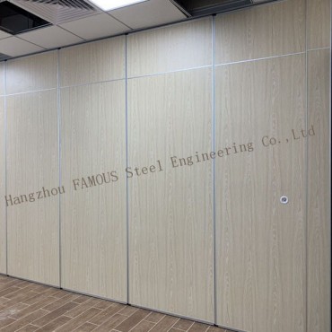 Маркиес сала за банкети Звучно изолирана дрвена сепарација подвижна ѕидна акустична панелна преграда