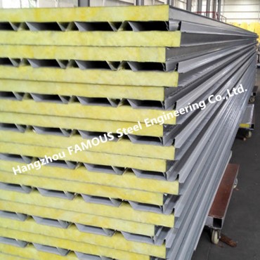 Prenda impermeable aislada techumbre industrial del panel de la PU de la placa de acero del metal EPS para los sistemas del techo