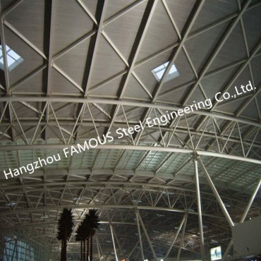Individualizuotos plieninių vamzdžių konstrukcijos erdvinis stogas, skirtas sandėliui