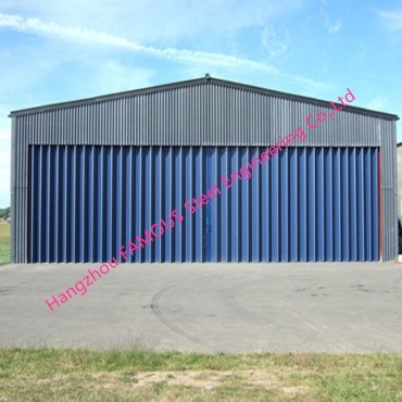 Les feuilles sectionnelles verticales de porte à charnière stables de joint triangulaire se plient aux portes de hangar coulissantes