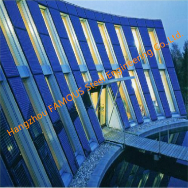 Facciate di vetru fotovoltaicu integratu di l'edificazione standard britannica